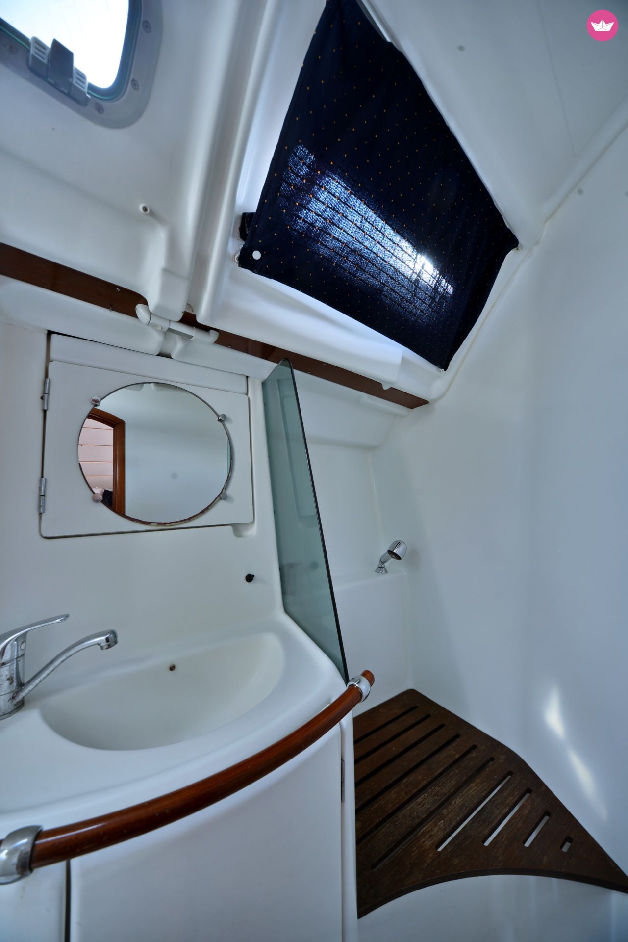 Rental sailboat in Athens  