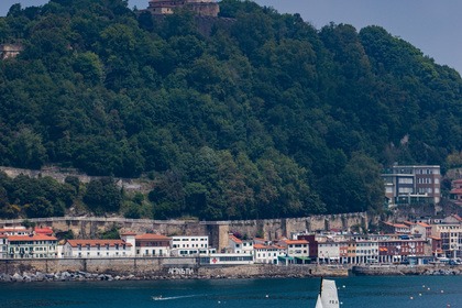 Sail Sebastian. Fast cruising tours. Pogo 36.