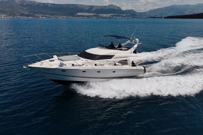Hire Motorboat Sunseeker Manhattan 48 Fly Split