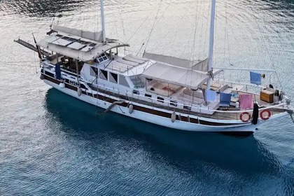 Sail in Kaş with a Spacious 19m Gulet – 12-Person Comfort