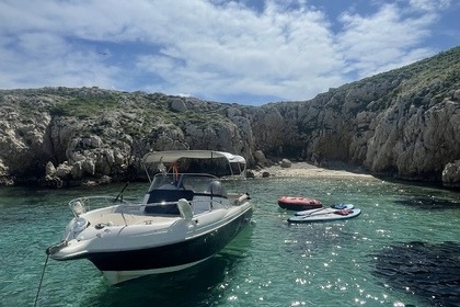 Hire Motorboat Pacific Craft Open 630 Marseille