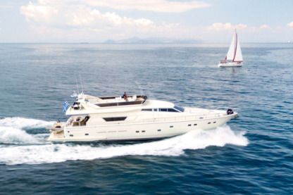 Noleggio Yacht a motore Ferretti 225 Atene