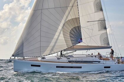 Noleggio Barca a vela Jeanneau Sun Odyssey 490 - 4 cab. Marina di Portorosa
