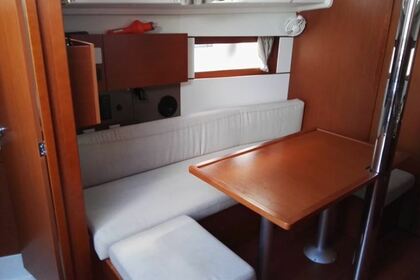 Noleggio Barca a vela BENETEAU Oceanis 38.1 "Dani" Cannigione