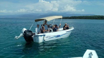 Location Bateau à moteur Poseidon 550 Kamena Vourla