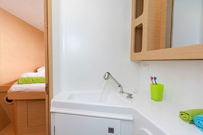 Lagoon 42 AC & GEN (NEW L42_NAFPLION II)