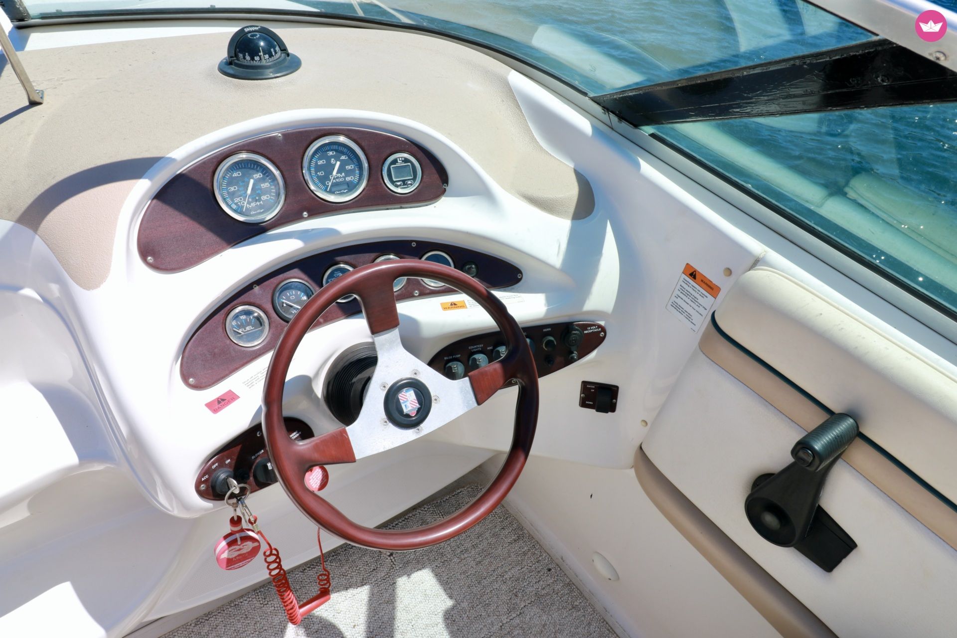 Bateau à moteur Chris Craft 245 cuddy cabin 280cv 8