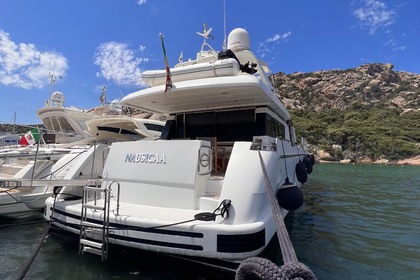 Hire Motor yacht San Lorenzo 62 Poltu Quatu