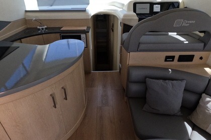 Ενοικίαση πολυτελούς γιοτ στη Marina El Portet Denia "Astondoa 45 Fly 960cv"