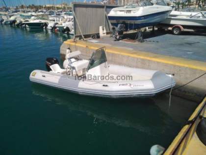 Rental RIB Semi Rigide 4Temps 90 Ch Open 550 Zodiac La Ciotat