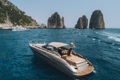 Noleggio Yacht Riva Riva Rivale 52'' Capri