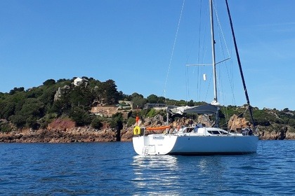 Hire Sailboat ... Randonneur 12m Saint-Malo