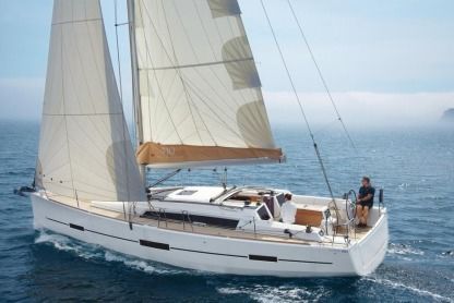 Location Voilier Stella - Dufour 410 Grand`large (3 Cabins, From 2016) Horta