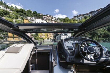 Cranchi M44 HT, the clever cruising