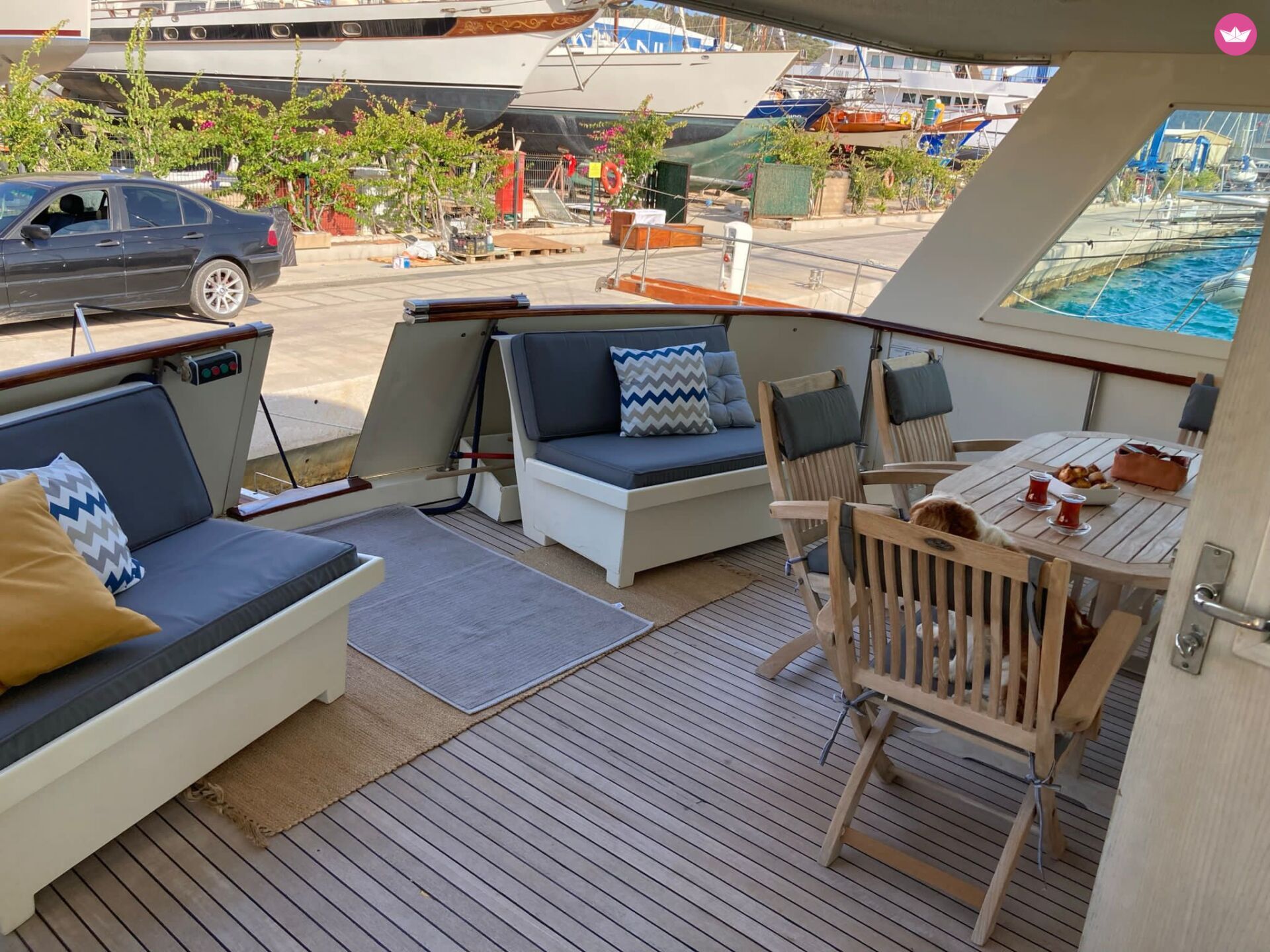 Czarter Hatteras 65