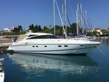 Charter Motorboat Princess V58 Sari-Solenzara