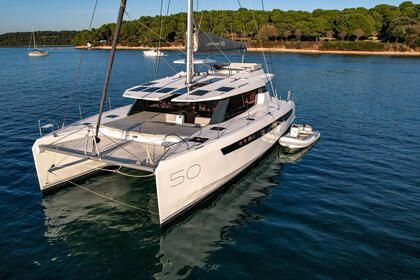 Charter Catamaran  Leopard 50 Split