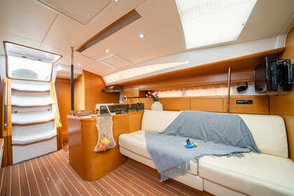 Jeanneau 53 in Lavrio