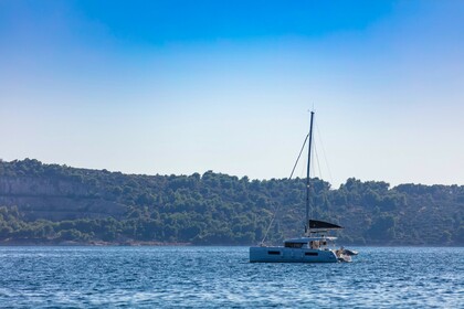 Катамаран LAGOON 40 11,74м.