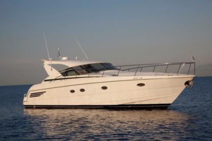 Location Yacht à moteur Trojan 44 Express Kos