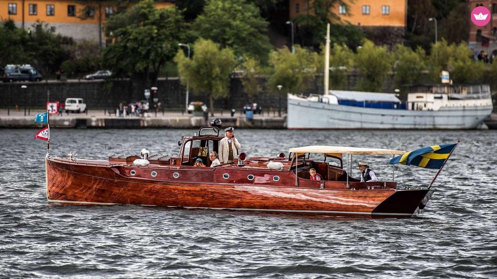 Bateau à moteur Classic yacht 330cv 4