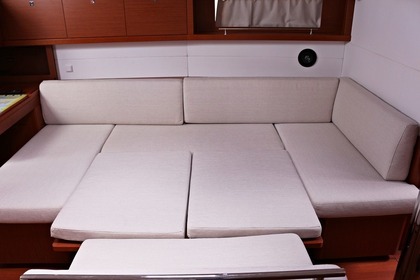 BENETEAU Oceanis 48