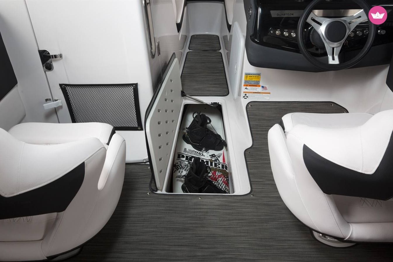 Charter Motorboat Glastron 240 Gt Ibiza