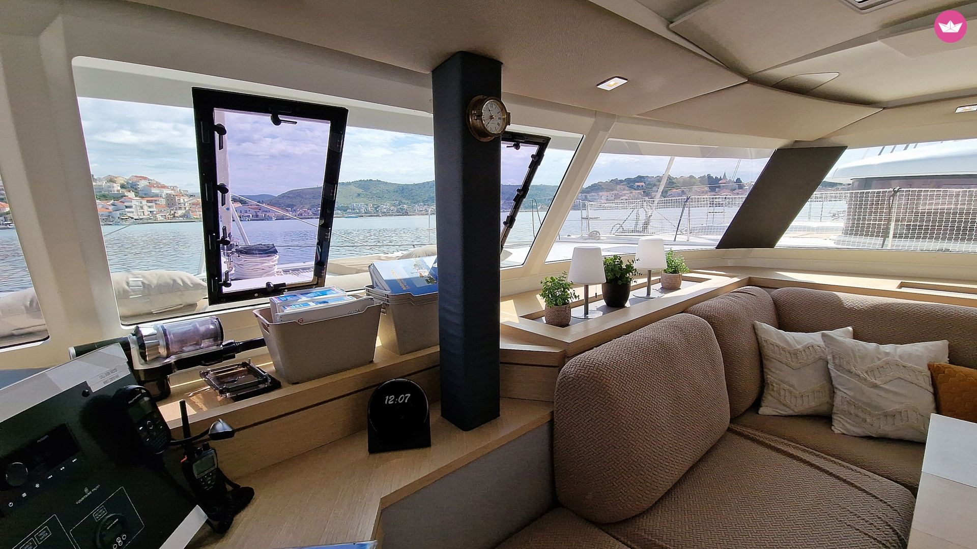 Catamaran Fountaine Pajot Fountaine Pajot Saona 47 Quintet - 5 + 1 cab. 13m 8
