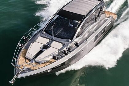 Hire Motorboat Cranchi M44 Mandelieu-La Napoule