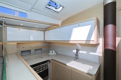Verhuur Zeilboot Dufour Yachts Dufour 530 - 6 cab. Sukošan