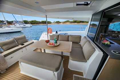 Noleggio Fountaine Pajot Astréa 42