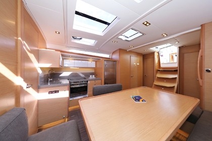 Hyra båt Segelbåt Dufour Yachts Dufour 470 - 5 cab. Vrulje