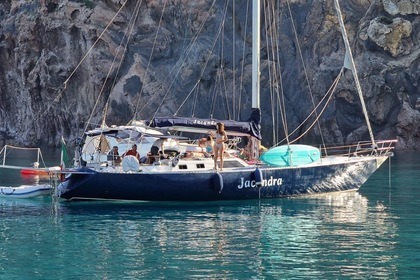 Hire Sailboat cutter cutter viva 48 San Felice Circeo