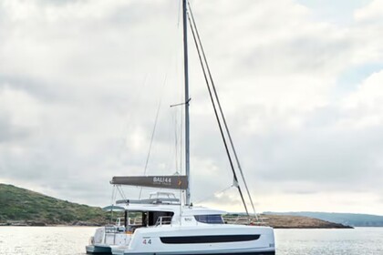 Hyra båt Katamaran Catana Group Bali 4.4 - 3 cab. Whitsundayöarna