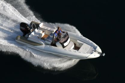 Alquiler Neumática  Zodiac Zodiac Nzo 760 Empuriabrava