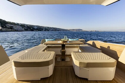 Le Mans 45ft Motor Yacht Rental in Eivissa, Illes Balears