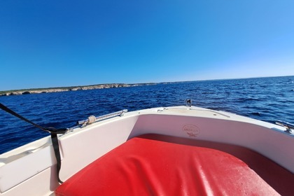 Détendez-vous à bord de ce bateau sans permis à