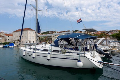 Charter Sailboat Bavaria Yachtbau Bavaria 37 Cruiser Trogir