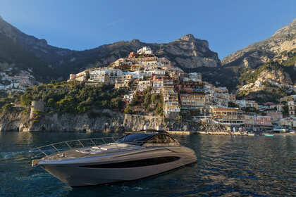 Charter Motor yacht Riva Vertigo Positano