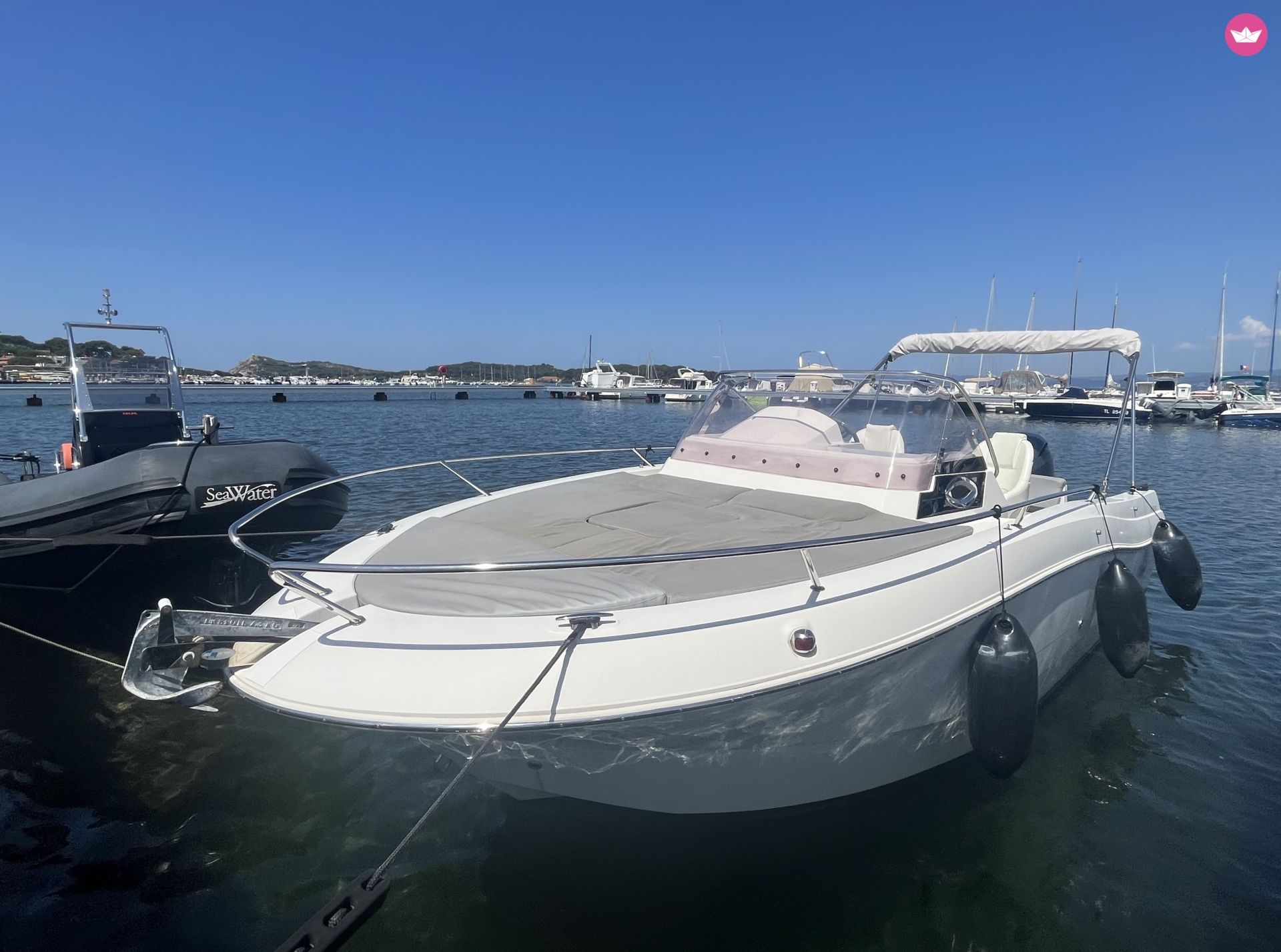 Bateau à moteur Pacific Craft 650 Sun Cruiser 200cv 5