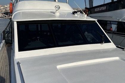 Private Luxury Yacht Experience – Bosphorus & Islands