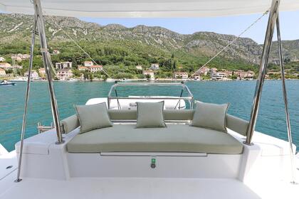 Location Catamaran Catana Group Bali 4.2 - 4 + 1 cab. Dubrovnik