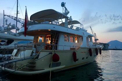 Hyra båt Motorbåt Terranova Yachts EXPLORER 68 Castellammare di Stabia