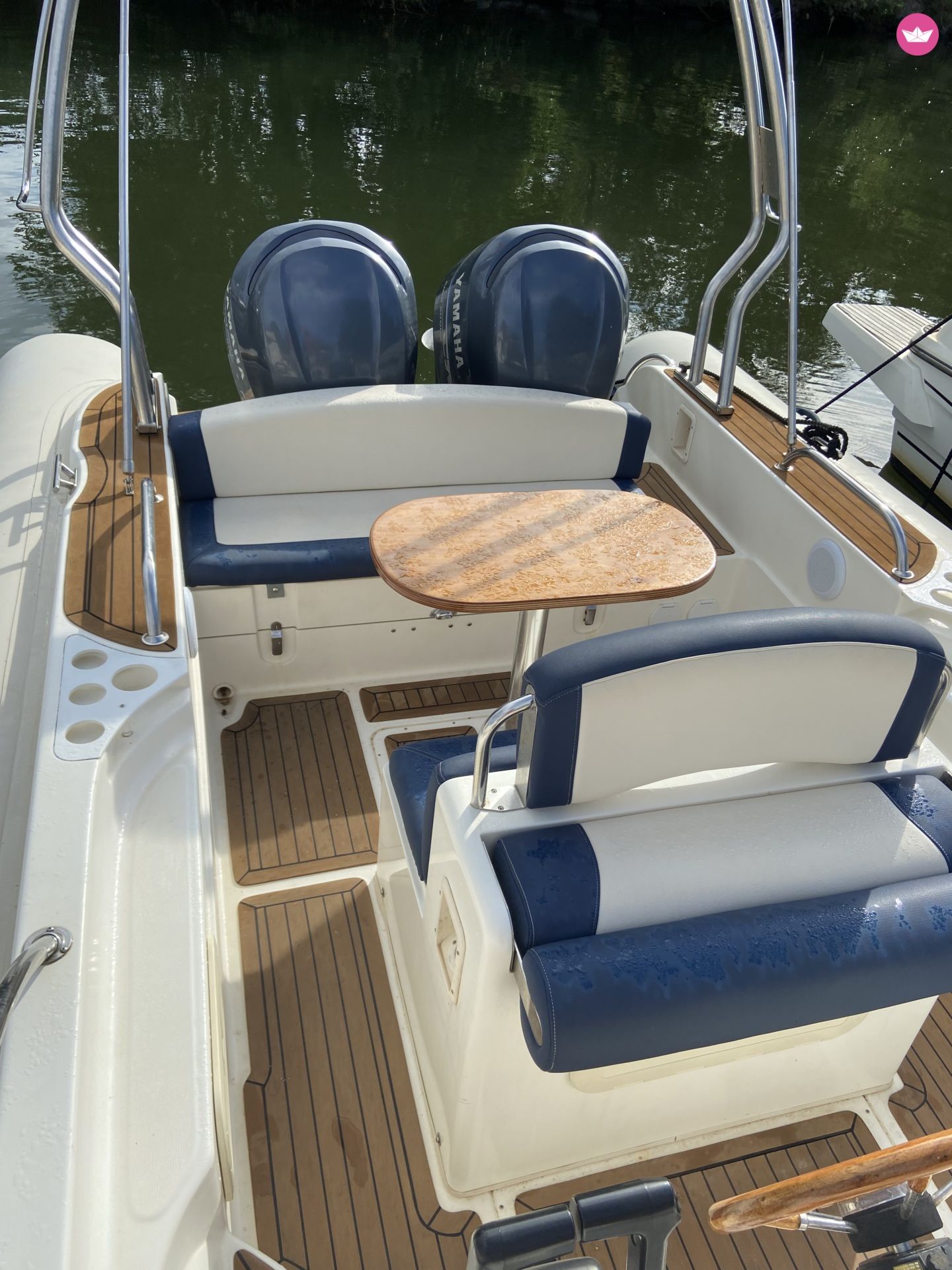 Bateau à moteur Capelli Capelli Tempest 900 500cv 3