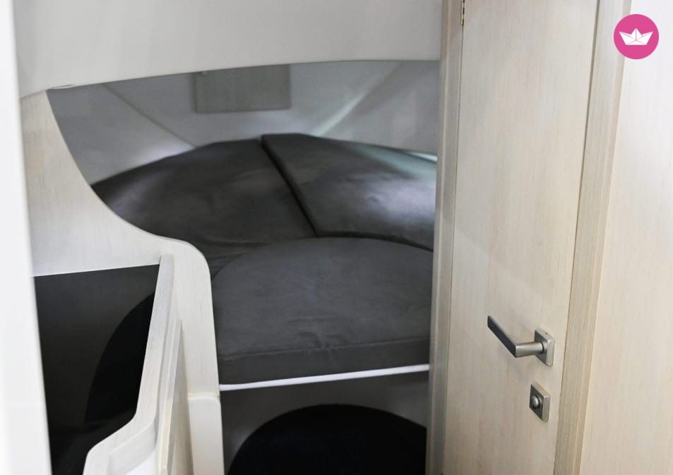 Bateau à moteur Sea prop 25 300cv 3
