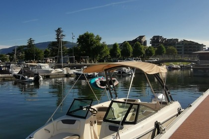Charter Motorboat Bayliner Élément 7 Aix-les-Bains