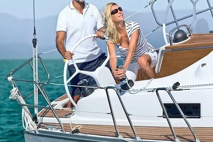 Passe férias inesquecíveis com este veleiro Crui