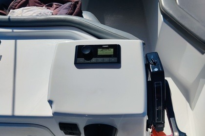Rent a boat in Mallorca · without a license · SILVER 525