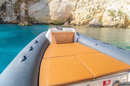 Premiumverhuur met schipper – BSC 785 Elegance, vertrek vanuit Cagliari