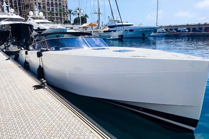 Charter Motorboat Vandutch Marine VANDUTCH 40 Beaulieu-sur-Mer